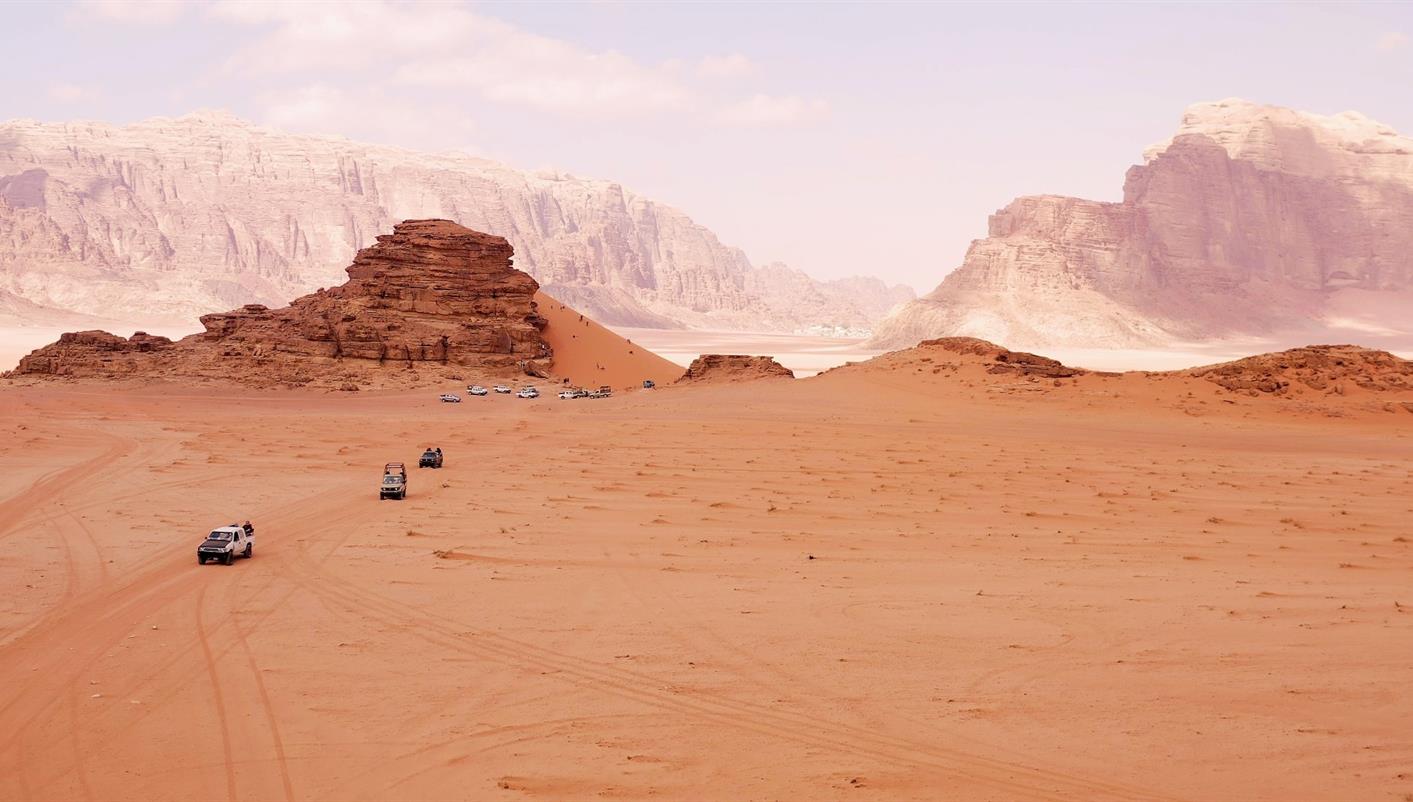 header picture of tour Jordan, Saudi Arabia and Beauties of the Persian Gulf end Riyadh